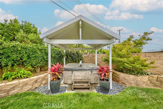 10252 Lorraine Lane, Cypress CA: https://media.crmls.org/medias/4cde0071-5916-4a58-8822-5f310ef52a5c.jpg