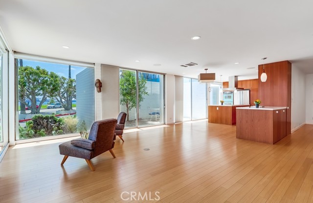 Detail Gallery Image 11 of 75 For 2999 E Ocean Bld, Long Beach,  CA 90803 - – Beds | – Baths