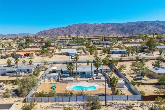 73028 Manana Drive, 29 Palms CA: https://media.crmls.org/medias/4cdeb989-2422-44df-bd34-e584d9b667be.jpg