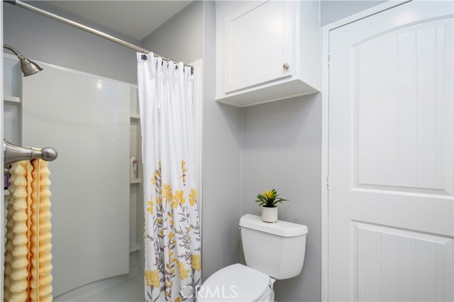 Detail Gallery Image 18 of 25 For 2351 Lake View Dr #32,  La Habra,  CA 90631 - 2 Beds | 2 Baths