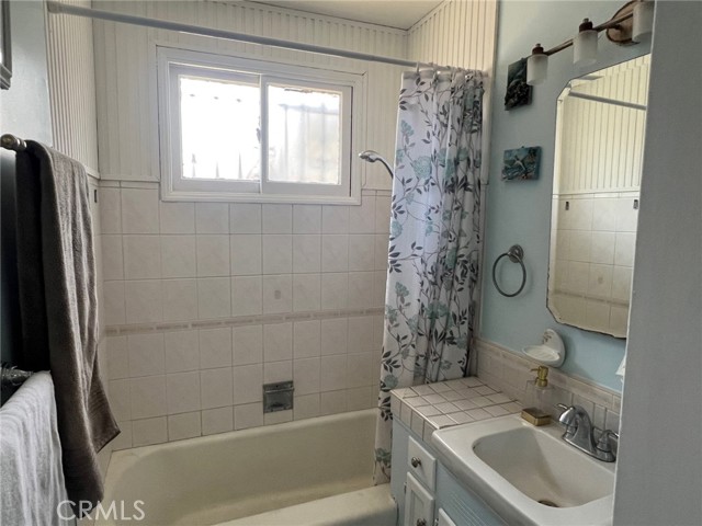 Detail Gallery Image 9 of 19 For 2524 W 115th St, Hawthorne,  CA 90250 - 4 Beds | 2 Baths