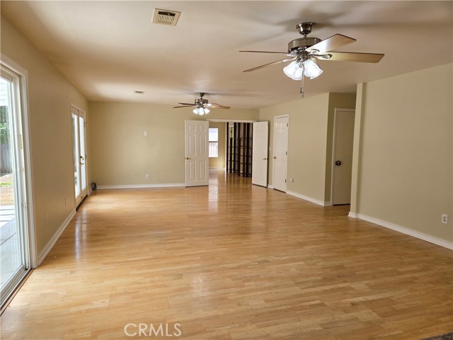 Detail Gallery Image 18 of 57 For 2066 Carlton Pl, Riverside,  CA 92507 - 4 Beds | 2/1 Baths