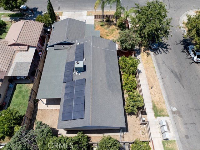402 La Mesa Street, Merced CA: https://media.crmls.org/medias/4cdfb92a-caa3-4587-b6f6-120bddb70a95.jpg
