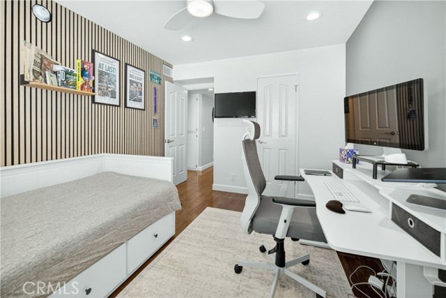 Detail Gallery Image 32 of 36 For 5240 Yarmouth, Encino,  CA 91316 - 3 Beds | 2/1 Baths