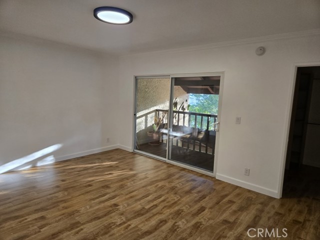 Detail Gallery Image 4 of 15 For 9534 via Ricardo, Burbank,  CA 91504 - 2 Beds | 3 Baths