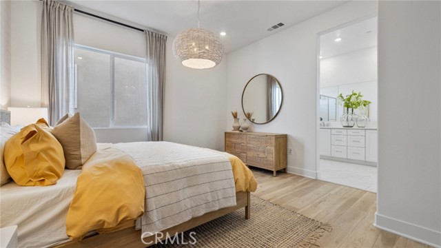 Detail Gallery Image 17 of 18 For 110 Seep, Irvine,  CA 92618 - 4 Beds | 3/2 Baths