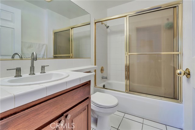 9216 Tobias Avenue, Panorama City CA: https://media.crmls.org/medias/4ce1b7d9-9d6f-4de6-b8b0-c576f3086a5a.jpg