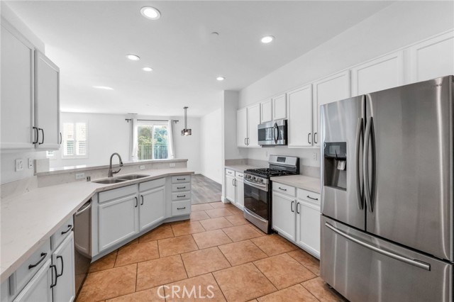 16710 Nicklaus Drive, Sylmar CA: https://media.crmls.org/medias/4ce1ef66-8792-4e8c-b214-f9f916475bb1.jpg