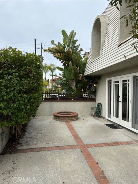 Detail Gallery Image 2 of 11 For 503 19th St, Huntington Beach,  CA 92648 - 3 Beds | 2/1 Baths