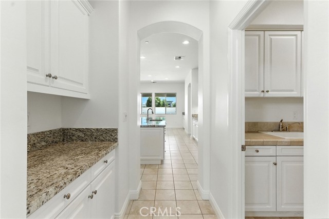 Detail Gallery Image 15 of 46 For 12303 Hemmerling Ln, Bakersfield,  CA 93311 - 4 Beds | 4 Baths