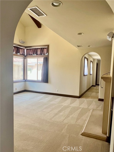 323 13th Street, Huntington Beach CA: https://media.crmls.org/medias/4ce315a0-b432-4627-b9b6-01898dc49e18.jpg