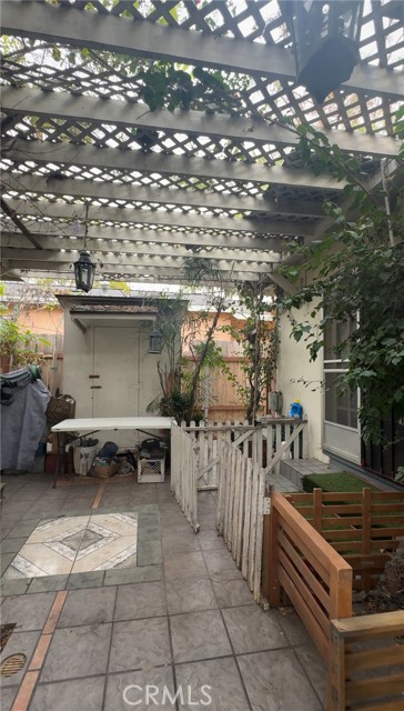 Detail Gallery Image 5 of 5 For 25 E Plymouth, Long Beach,  CA 90805 - 2 Beds | 1 Baths