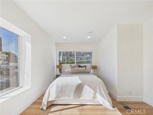 Detail Gallery Image 16 of 36 For 6148 Mount Angelus Dr, Los Angeles,  CA 90042 - 3 Beds | 2 Baths