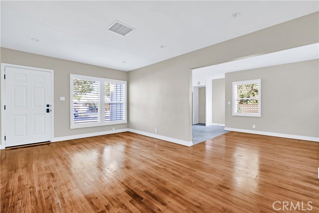 Image 4 of 51 For 5602 Verdura Ave