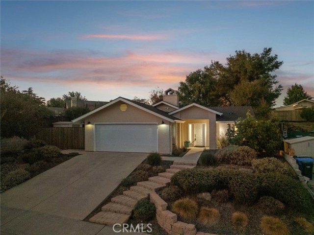 Detail Gallery Image 1 of 1 For 829 Crazy Horse Dr, Paso Robles,  CA 93446 - 3 Beds | 2 Baths