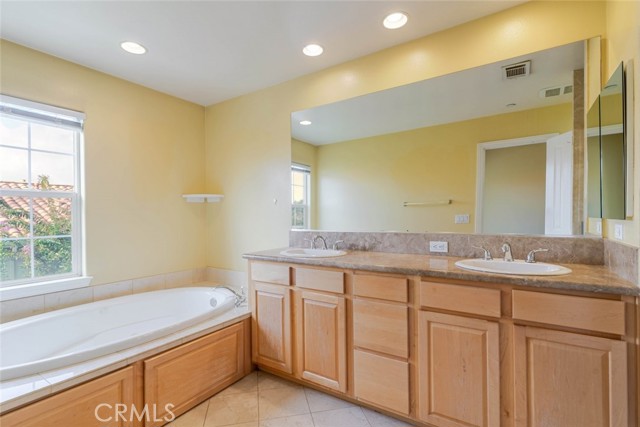 Detail Gallery Image 28 of 46 For 763 E Olive Ave, Burbank,  CA 91501 - 3 Beds | 2/1 Baths