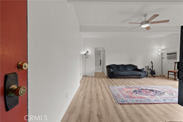 Detail Gallery Image 4 of 32 For 12014 Kling #23,  Valley Village,  CA 91607 - 1 Beds | 1 Baths