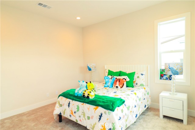 390 Riverbend, Lake Forest CA: https://media.crmls.org/medias/4ce4df57-c31e-4fc0-be75-b0861203e05b.jpg