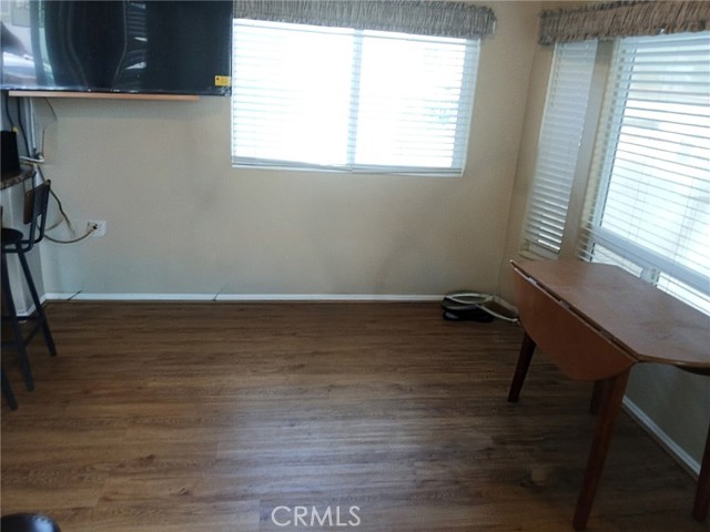 Detail Gallery Image 3 of 11 For 1382 Western, San Jacinto,  CA 92583 - 1 Beds | 1 Baths