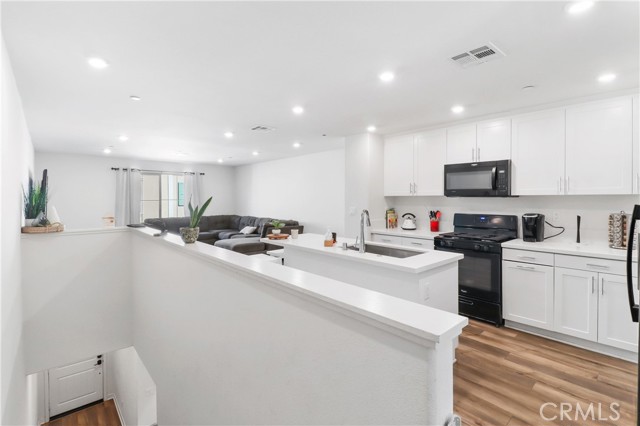 Front Image Thumbnail for CRIV26019643