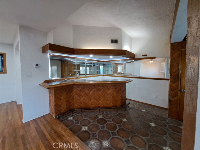 Detail Gallery Image 11 of 59 For 20121 Comanche Pl, Winnetka,  CA 91306 - 3 Beds | 2 Baths