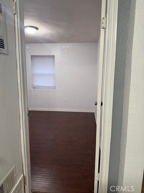 Detail Gallery Image 10 of 31 For 24595 4th, San Bernardino,  CA 92410 - 6 Beds | 2 Baths