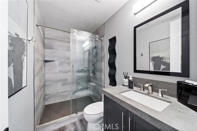 15583 N Peak Lane, Fontana CA: https://media.crmls.org/medias/4ce633fa-339c-418f-a1ca-8c76b95dfe61.jpg