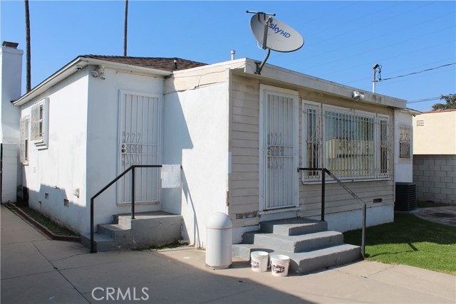 Detail Gallery Image 33 of 43 For 9812 S Denker, Los Angeles,  CA 90047 - 2 Beds | 1 Baths