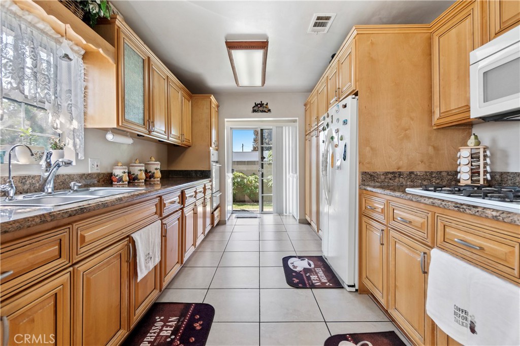 4Ce6D332 41B3 4E21 A410 Dfe499Df7B54 10045 Brookshire Avenue, Downey, Ca 90240 &Lt;Span Style='BackgroundColor:transparent;Padding:0Px;'&Gt; &Lt;Small&Gt; &Lt;I&Gt; &Lt;/I&Gt; &Lt;/Small&Gt;&Lt;/Span&Gt;