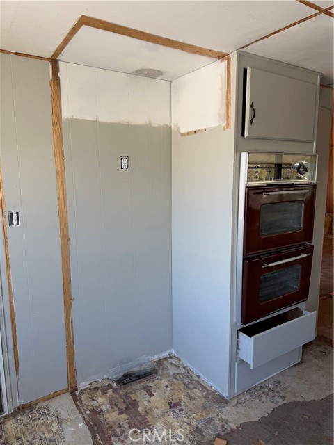 Detail Gallery Image 41 of 43 For 301 E Foothill #6,  Pomona,  CA 91767 - 2 Beds | 2 Baths