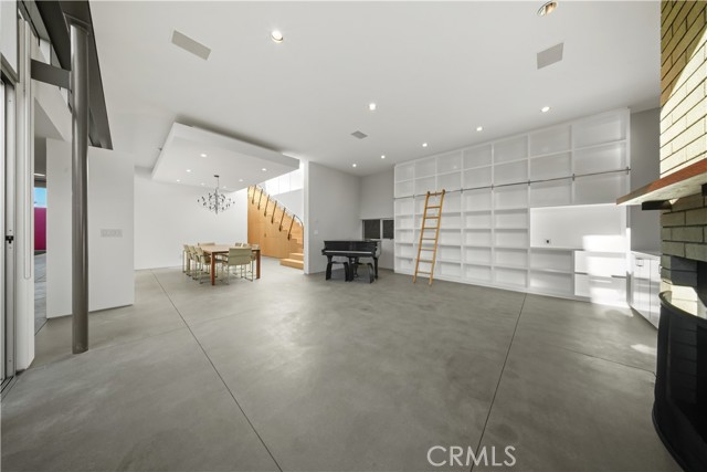 Detail Gallery Image 5 of 39 For 519 Santa Ana, Newport Beach,  CA 92663 - 4 Beds | 4/1 Baths