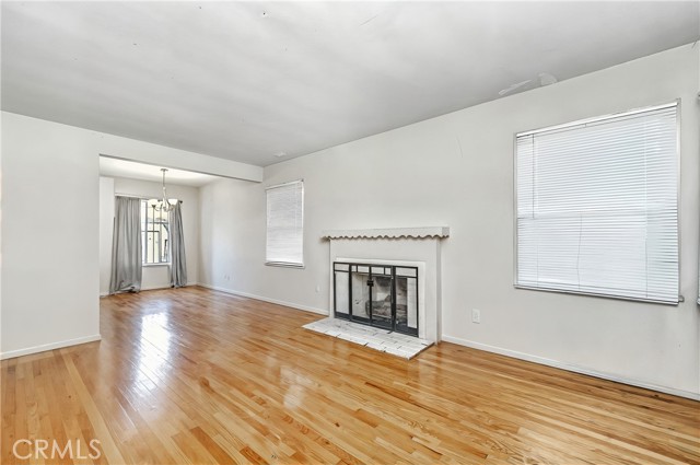 3834 West Boulevard, Los Angeles CA: https://media.crmls.org/medias/4ce9619b-56af-4f1a-a880-31031502e748.jpg