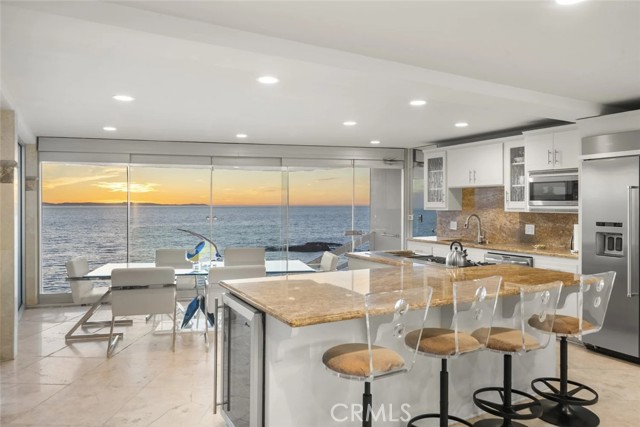 Detail Gallery Image 22 of 74 For 31877 Circle Drive, Laguna Beach,  CA 92651 - 3 Beds | 2 Baths