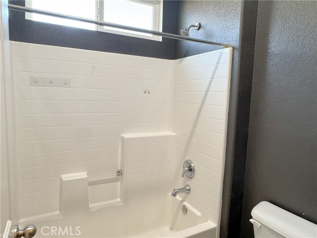 Detail Gallery Image 39 of 56 For 15527 Avanti Dr, Bakersfield,  CA 93314 - 4 Beds | 3/1 Baths