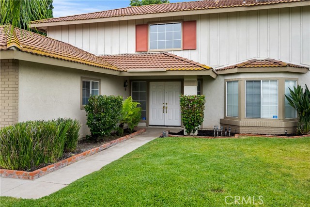 Detail Gallery Image 4 of 29 For 41855 Borealis Dr, Temecula,  CA 92592 - 4 Beds | 2/1 Baths