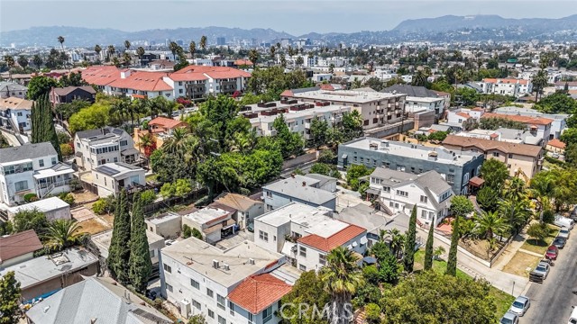 519 N Alexandria Avenue, Los Angeles CA: https://media.crmls.org/medias/4ceb5b00-e257-4102-9f39-7befaea5a0df.jpg