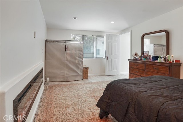 18352 Bessemer Street, Tarzana CA: https://media.crmls.org/medias/4cebdf1a-41b3-47ed-8d76-1e2eb34ebea6.jpg