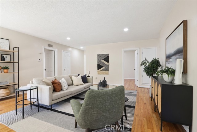 Detail Gallery Image 6 of 25 For 11512 Harvard Dr, Norwalk,  CA 90650 - 4 Beds | 2 Baths