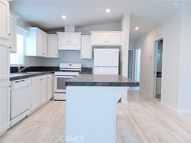 8100 Foothill blvd, 73 photo 6