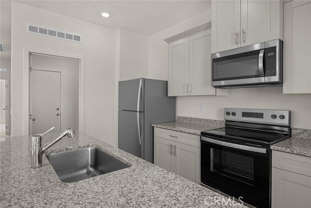 Detail Gallery Image 7 of 13 For 791 Belmont Ln, San Jacinto,  CA 92582 - 3 Beds | 2 Baths