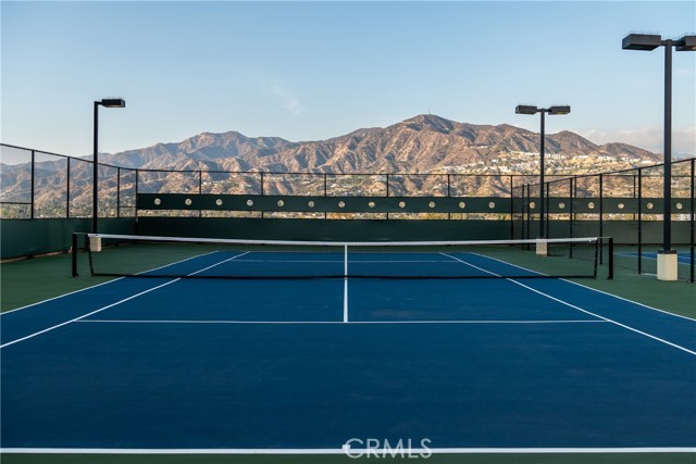 Detail Gallery Image 40 of 66 For 345 Pioneer Dr #1201,  Glendale,  CA 91203 - 2 Beds | 2 Baths