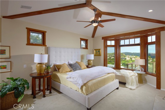 Detail Gallery Image 17 of 28 For 1570 Skyline Dr, Laguna Beach,  CA 92651 - 4 Beds | 2/1 Baths