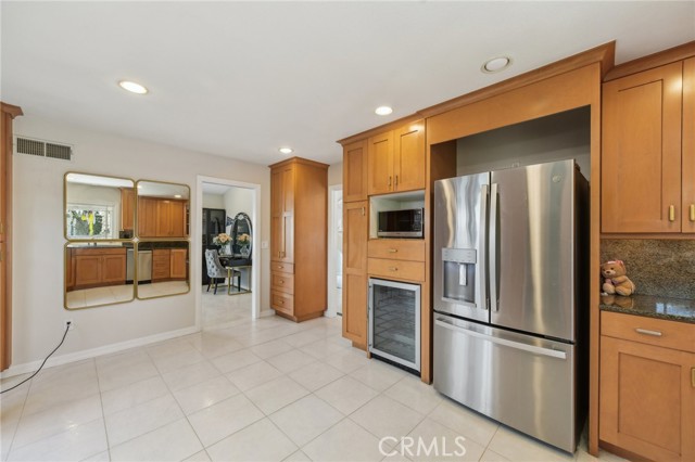 Detail Gallery Image 19 of 40 For 17675 Rainglen, Huntington Beach,  CA 92649 - 3 Beds | 2/1 Baths