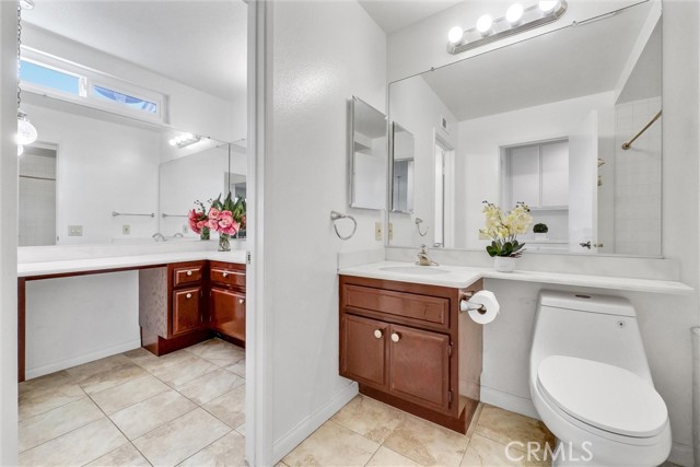 Detail Gallery Image 29 of 56 For 1353 N Mako Ln #41,  Anaheim,  CA 92801 - 2 Beds | 2 Baths