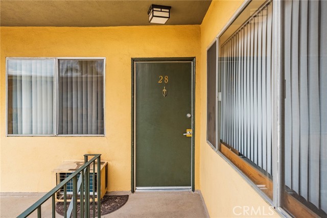 Detail Gallery Image 3 of 18 For 17931 Devonshire St #28,  Northridge,  CA 91325 - 1 Beds | 1 Baths
