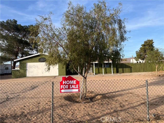 Detail Gallery Image 3 of 26 For 22770 Ottawa Rd, Apple Valley,  CA 92308 - 3 Beds | 2 Baths