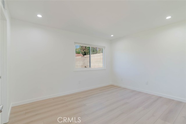 Detail Gallery Image 17 of 30 For 9551 Gierson Ave, Chatsworth,  CA 91311 - 3 Beds | 2 Baths