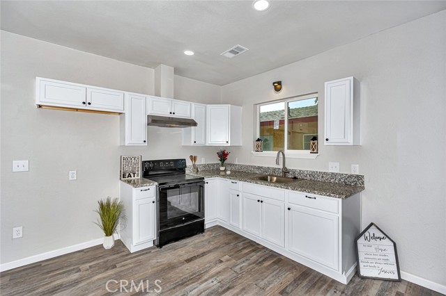 106 Pleasant Street, Modesto CA: https://media.crmls.org/medias/4cf1a472-c8d6-403c-93db-5689f07f8be5.jpg