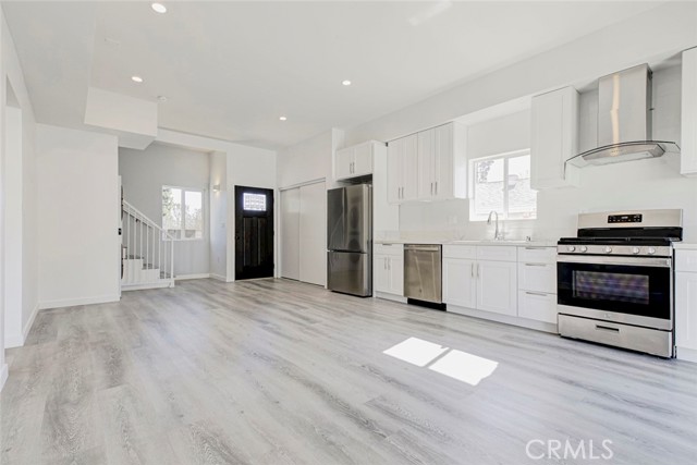 Detail Gallery Image 12 of 37 For 10499 Yolanda, Porter Ranch,  CA 91326 - 3 Beds | 3 Baths