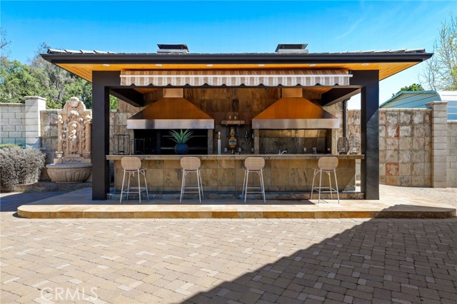 Detail Gallery Image 22 of 75 For 10372 Crawford Canyon Rd, Santa Ana,  CA 92705 - 5 Beds | 7/1 Baths